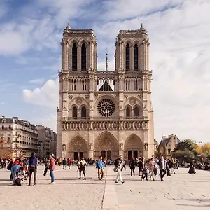 https://studio-calme-et-eclaire-a-1o-min-a-pied-de-nation.fr-paris.fr