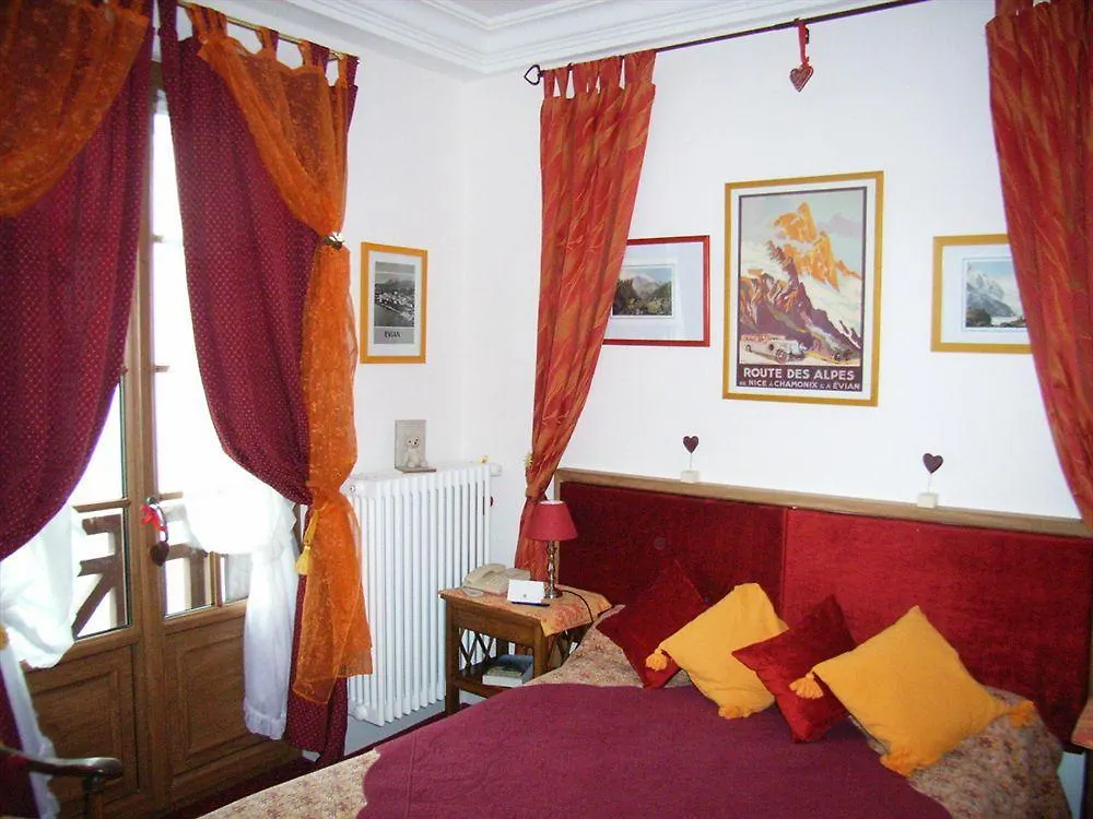 Les Cygnes Hotel Evian-les-Bains 3*,