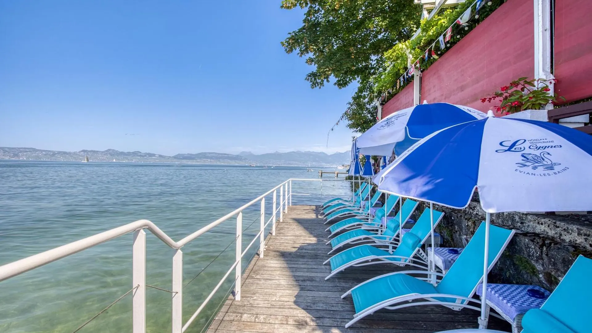 Les Cygnes Hotel Evian-les-Bains 3*,  France