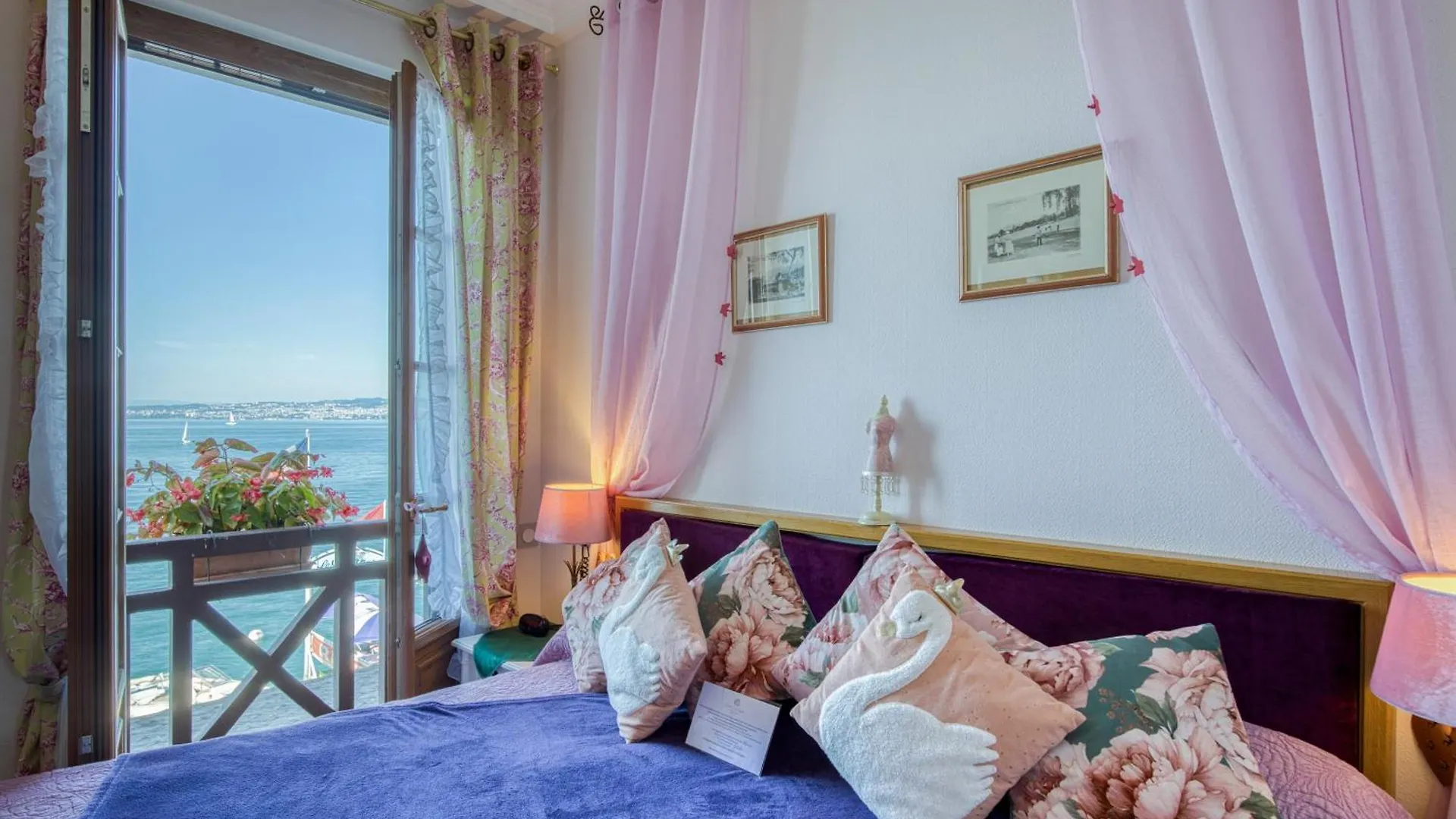 Hotel Les Cygnes Évian-les-Bains