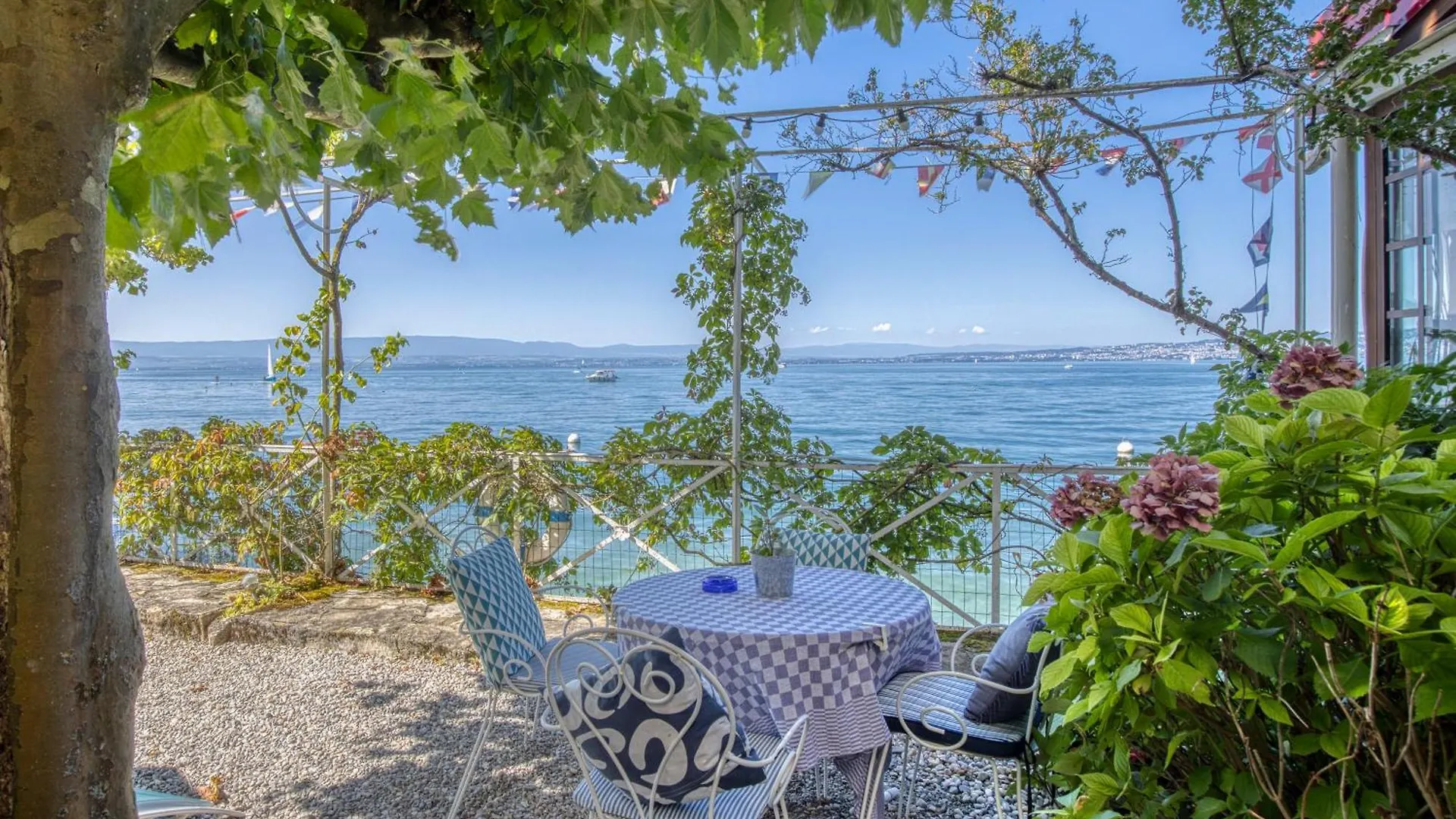 Hotel Les Cygnes Évian-les-Bains Francia