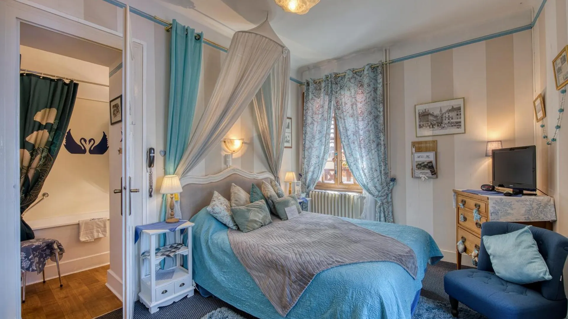 ***  Les Cygnes Hotel Evian-les-Bains France