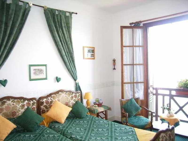 Hotel Les Cygnes Évian-les-Bains