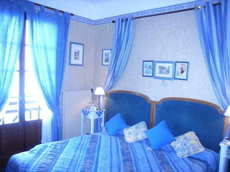 Hotel Les Cygnes Évian-les-Bains 3*,
