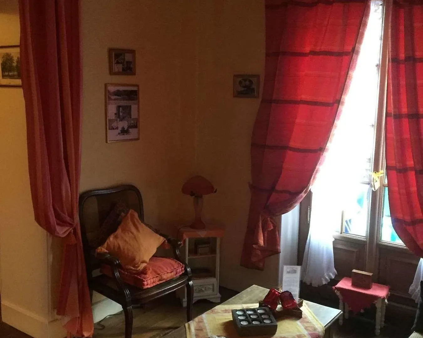 ***  Hotel Les Cygnes Évian-les-Bains Francia